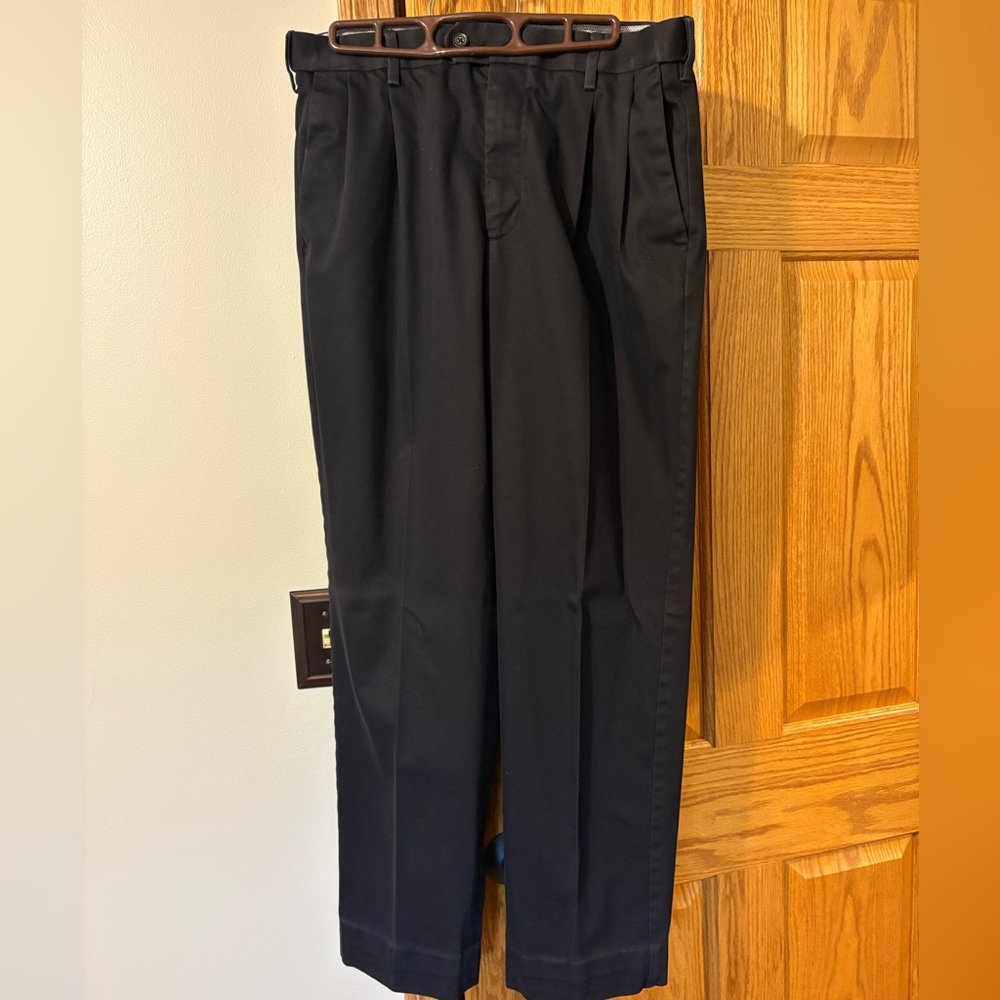 Croft & Barrow classic fit 32x32 men’s Black Dress Pants